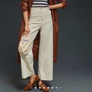 Anthropologie Collette Cropped Pants. Worn once. Cream. Size 27.